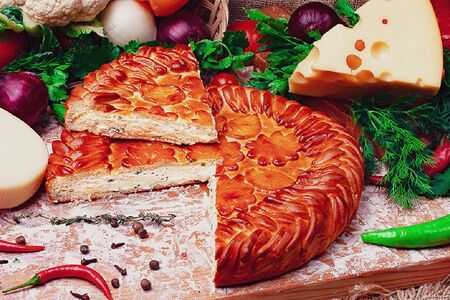 Пирог Осетинский сыр, творог и зелень 