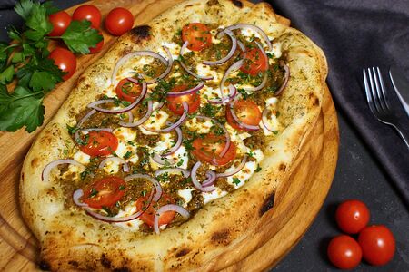 Сливочный Лахмаджун с сыром