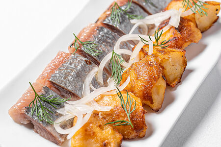 Сельдь с картофелем
