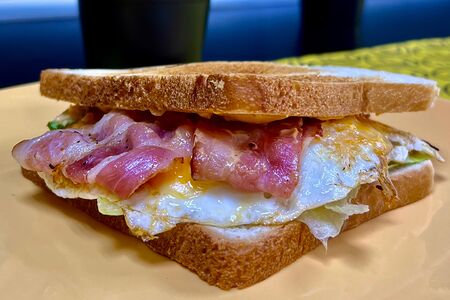 Горячий сэндвич 