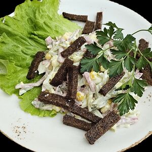 Салат Бременский с гренками (новинка)