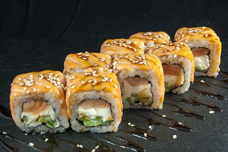 Ролл Филадельфия запечённая