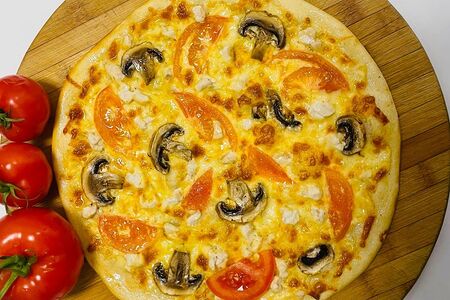 Пицца курица и грибы