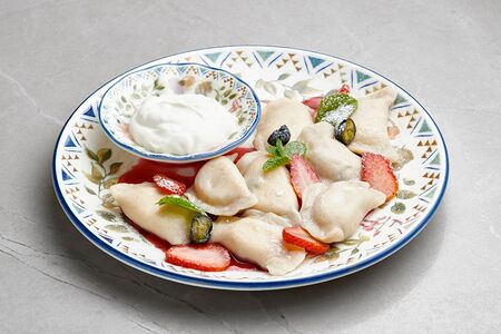 #Вареники с творогом и изюмом