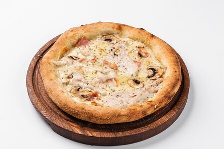 Бекон, курица и грибы