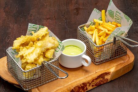 Fish and chips с соусом тартар