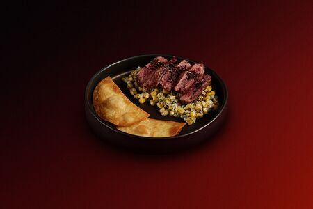 Мексиканский стейк-салат с мраморной говядиной