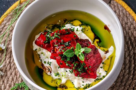 Печеный перец рамиро со страчателлой