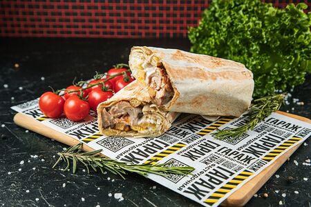 Таук в лаваше