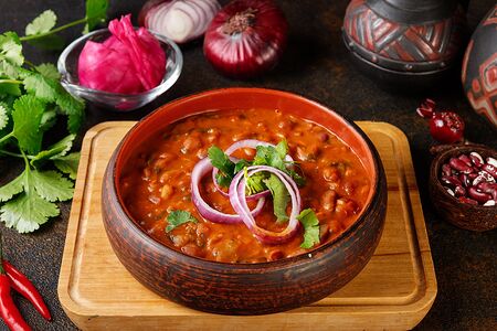 Лобио с гурийской капустой