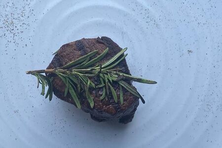 Стейк Филе-миньон из говяжей вырезки Блэк Ангус