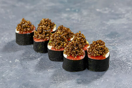 Ролл без риса с чёрной икрой