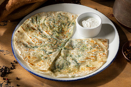 Кутабы с зеленью и сыром Сулугуни (2шт)