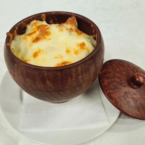 Жаркое из свинины в горшочке