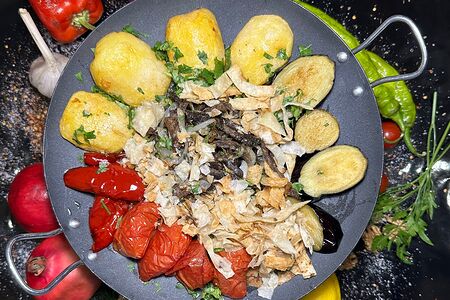 Садж с бараниной 