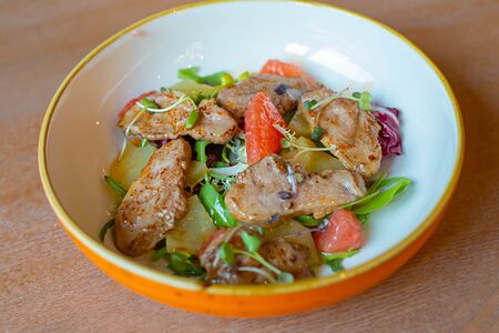 Салат из утиной грудки