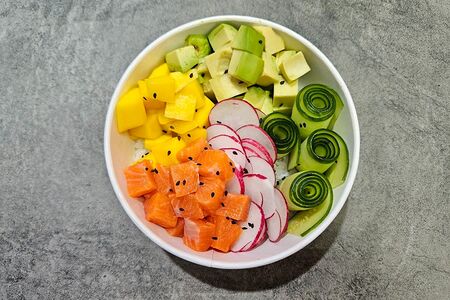 Поке с лососем