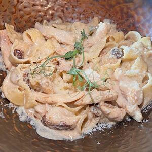 Тальятелле с курицей и белыми грибами