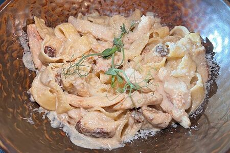 Тальятелле с курицей и белыми грибами