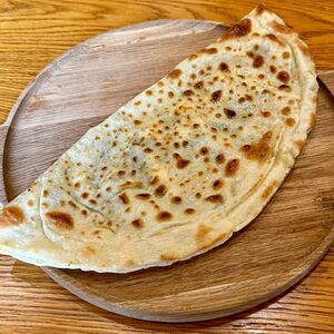 Гёзлеме с миксом сыров