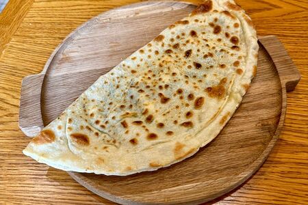 Гёзлеме с миксом сыров