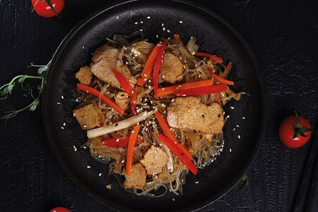 Фунчоза со свининой в соусе терияки