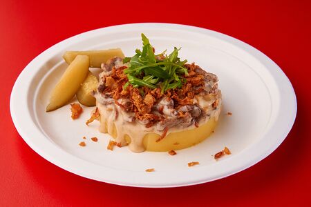 Бефстроганов с картофельным пюре