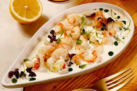 Лангустины в угольных сливках