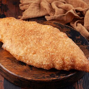 Пирожок с картофелем и зеленью 