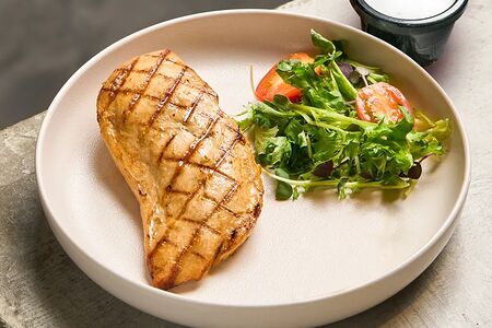 Куриная грудка с соусом из белых грибов