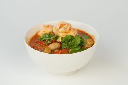 Том ям с курицей