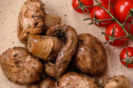 Шампиньоны на мангале