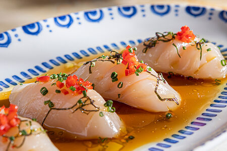 Гребешок, манго, понзу