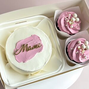 Набор Бенто-торт и капкейки для мамы с топпером и мазками