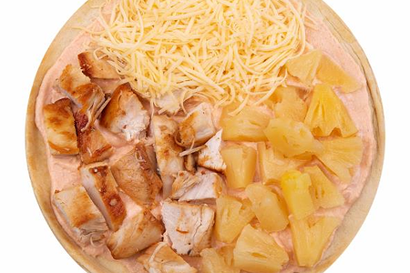 Пицца с ананасами