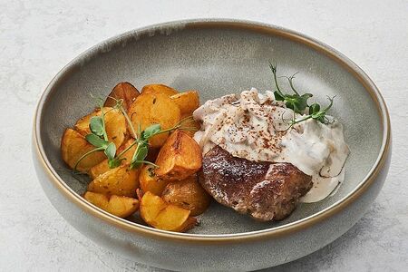 Стейк из пряной буженины