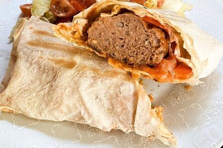 Люля-кебаб из курицы в лаваше