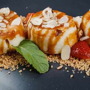 Сырники банановые с орехами 