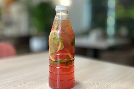 Лимонад домашний клубничный