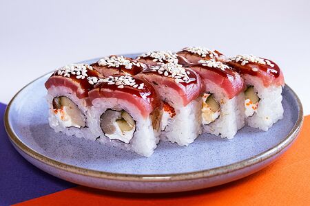 Обожженный тунец с гребешком