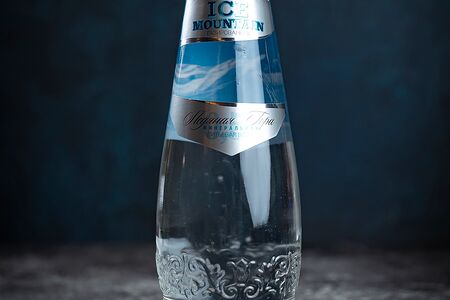 Вода Ледяная гора с газом