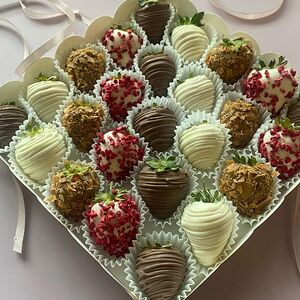 Клубника в шоколаде Berry Bonbon Elegance 20-25 шт.