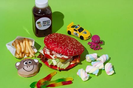 Кидскомбо с цветным бургером