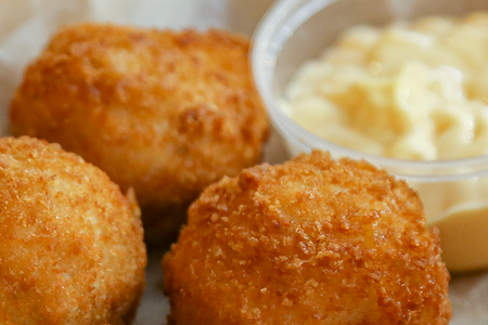 Шарики куриные с чеддером