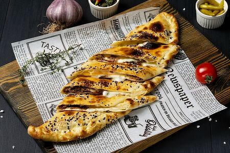 Пиде закрытая с курицей 