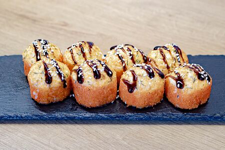 Роллы запечённые с угрем