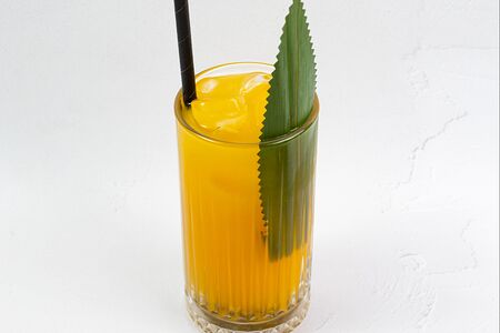 Лимонад Маракуйя-манго-алоэ