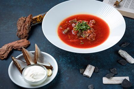 Борщ с говяжьей грудинкой