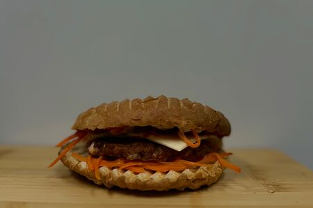 Чикенбургер с куриной котлетой