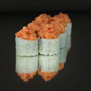 Пикантный ролл с лососем